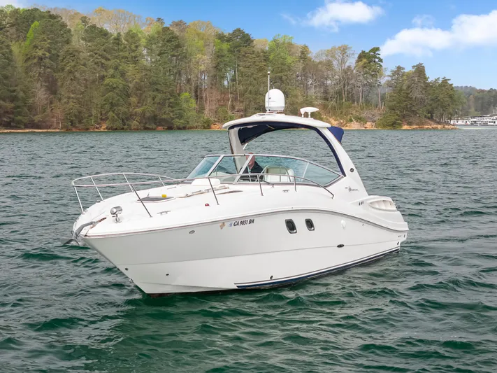 Beau Dacious Yacht Photos Pics 