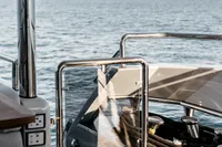 BERING 92 COCKPIT