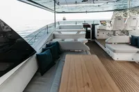 BERING 92 FLYBRIDGE