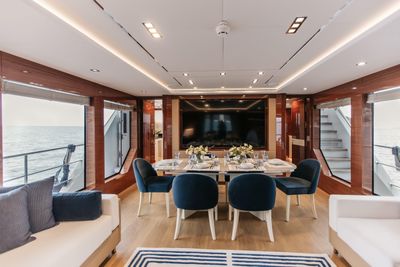 Yacht