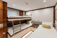 BERING 92 GUEST STATEROOM