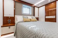 BERING 92 GUEST STATEROOM