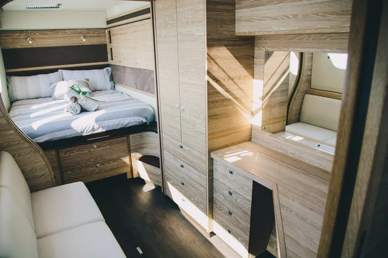  Yacht Photos Pics Manufacturer Provided Image