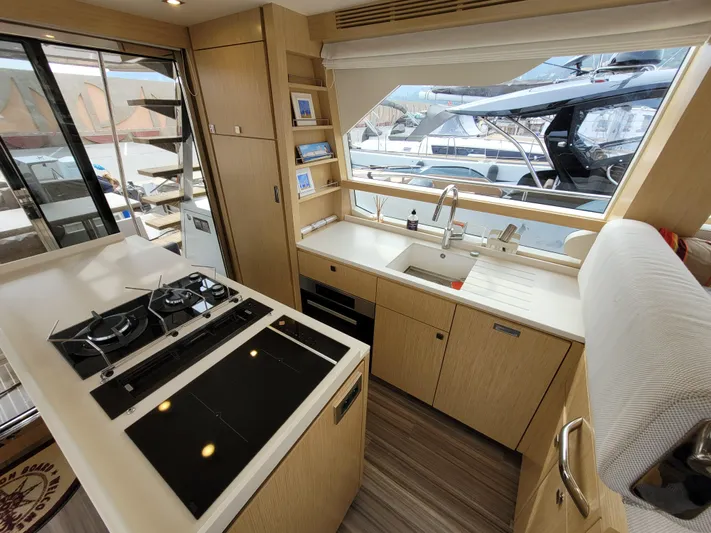 Frcou19001ab18 Yacht Photos Pics 