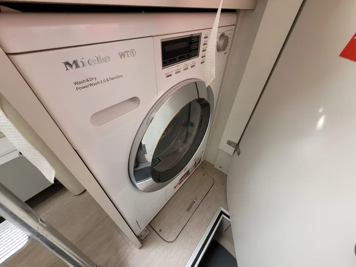 Frcou19001ab18 Yacht Photos Pics 