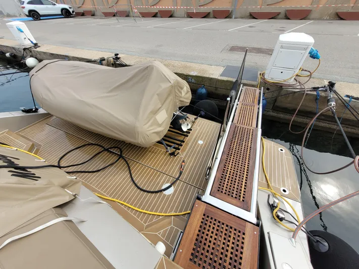 Frcou19001ab18 Yacht Photos Pics 