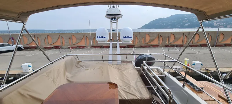 Frcou19001ab18 Yacht Photos Pics 