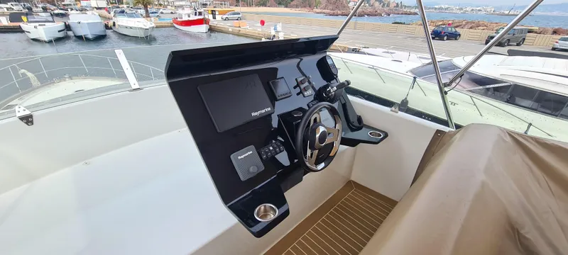 Frcou19001ab18 Yacht Photos Pics 