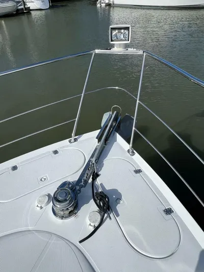 Justified Yacht Photos Pics 2001 Carver 530 Voyager Pilothouse - Image 9