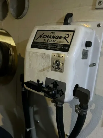 Justified Yacht Photos Pics 2001 Carver 530 Voyager Pilothouse - Image 63