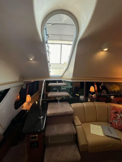 Justified Yacht Photos Pics 2001 Carver 530 Voyager Pilothouse - Image 40