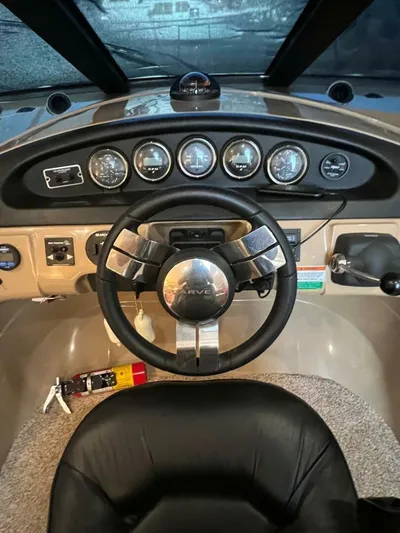 Justified Yacht Photos Pics 2001 Carver 530 Voyager Pilothouse - Image 36