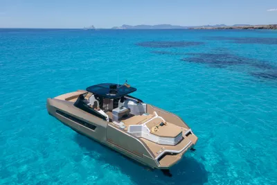 2022 Catamaran Money Penny Seavy 11