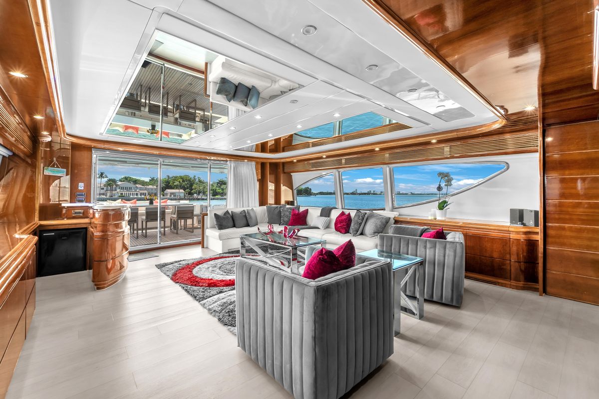 2002 Ferretti Yachts 94 