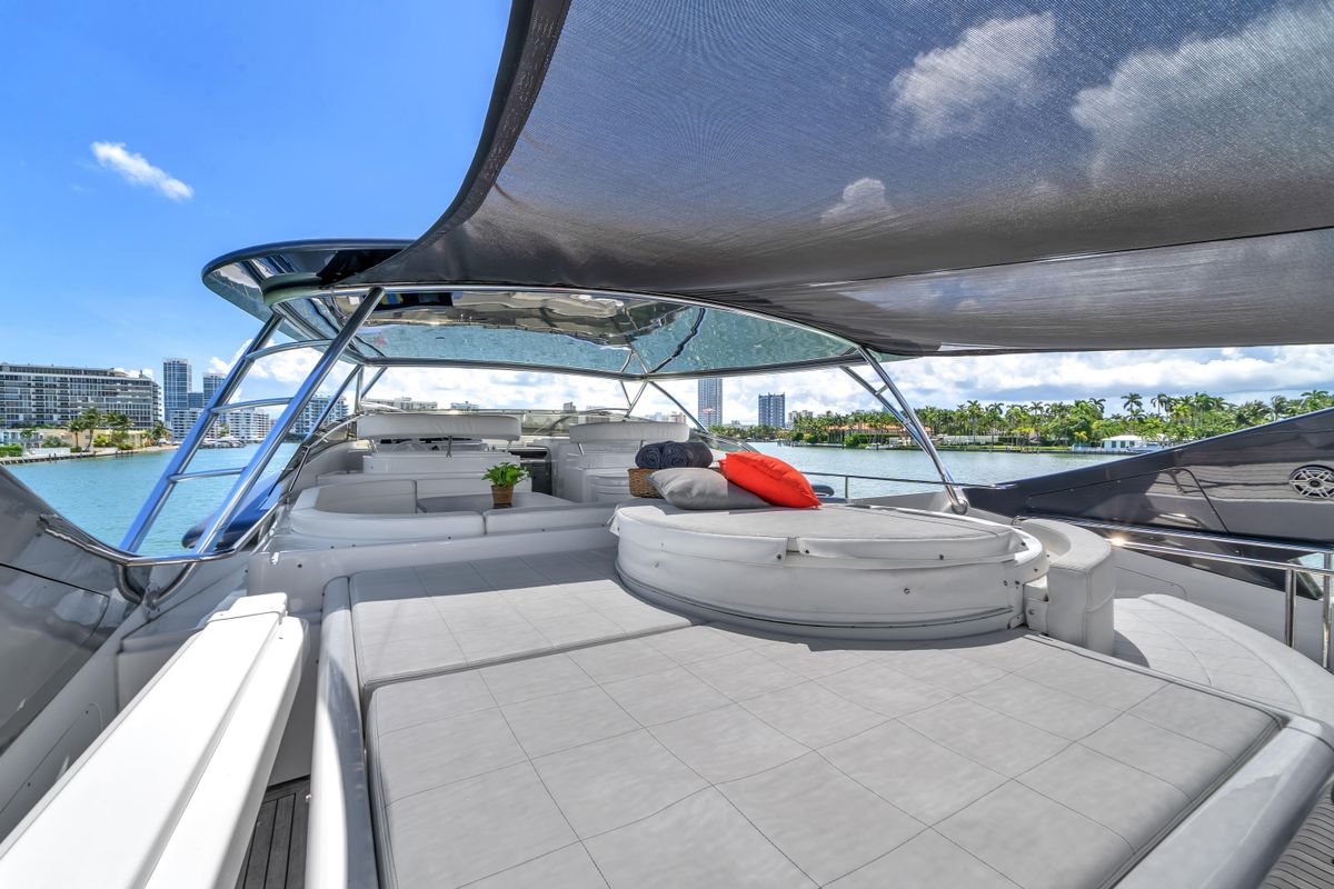2002 Ferretti Yachts 94 