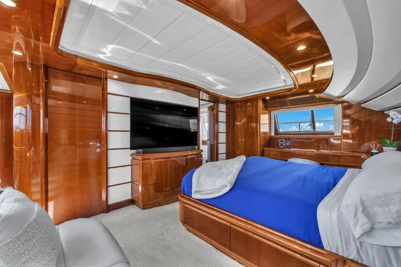Sinpatico Yacht Photos Pics Luxurious 2002 Ferretti Yachts Custom Line 94 bedroom with elegant wood finish and ocean view.