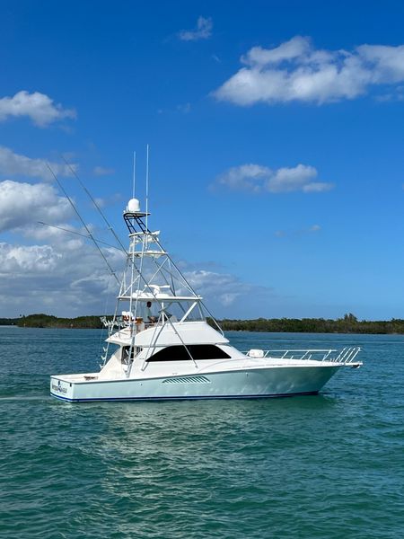 2006 Viking 52 Convertible