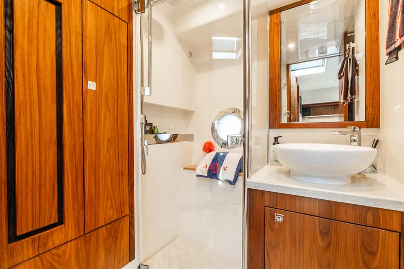 A Ro Boat Yacht Photos Pics 