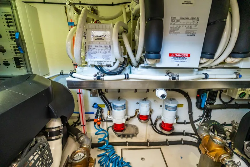 A Ro Boat Yacht Photos Pics 