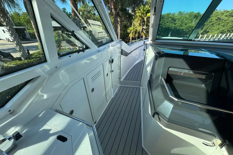 Millennium Falcon Yacht Photos Pics 2023 Formula 400 Super Sport Crossover boat interior with sleek design and modern features.