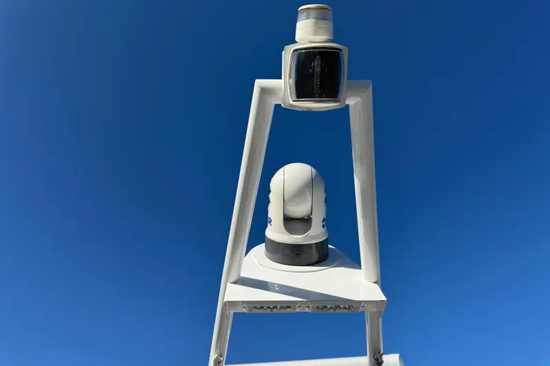 Millennium Falcon Yacht Photos Pics 2023 Formula 400 Super Sport Crossover radar equipment against clear blue sky.