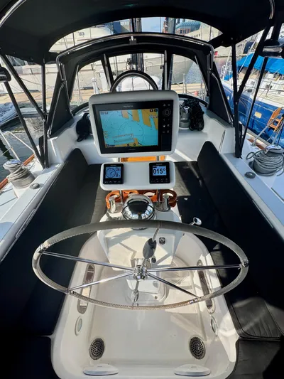 Epsilon Yacht Photos Pics 