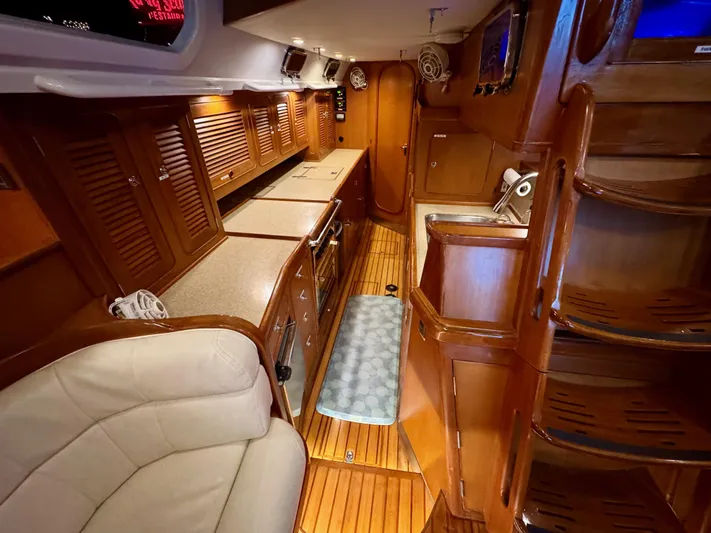 Epsilon Yacht Photos Pics 