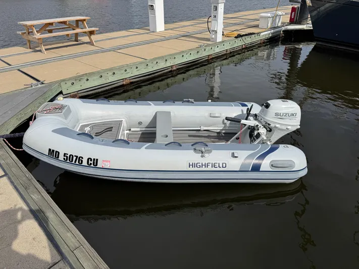 Epsilon Yacht Photos Pics 