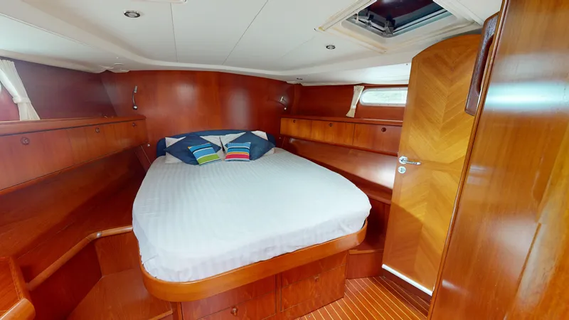 Cadence Yacht Photos Pics Luxurious cabin interior of 2008 Jeanneau Sun Odyssey 54 DS yacht.