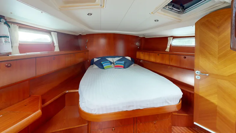 Cadence Yacht Photos Pics Luxurious cabin interior of 2008 Jeanneau Sun Odyssey 54 DS yacht.