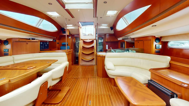 Cadence Yacht Photos Pics Jeanneau Sun Odyssey 54 DS interior