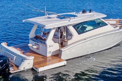 Yacht