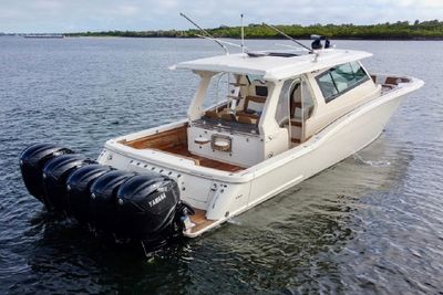 Yacht
