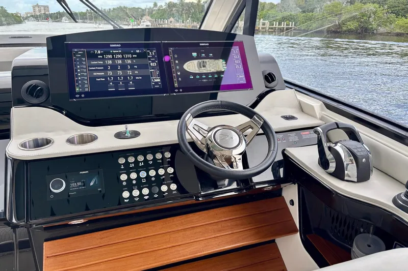  Yacht Photos Pics 2022 Sea Ray Sundancer 370 Outboard helm with advanced navigation displays and controls.