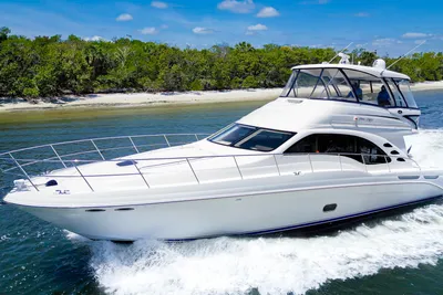 Sea Ray 550 Sedan Bridge