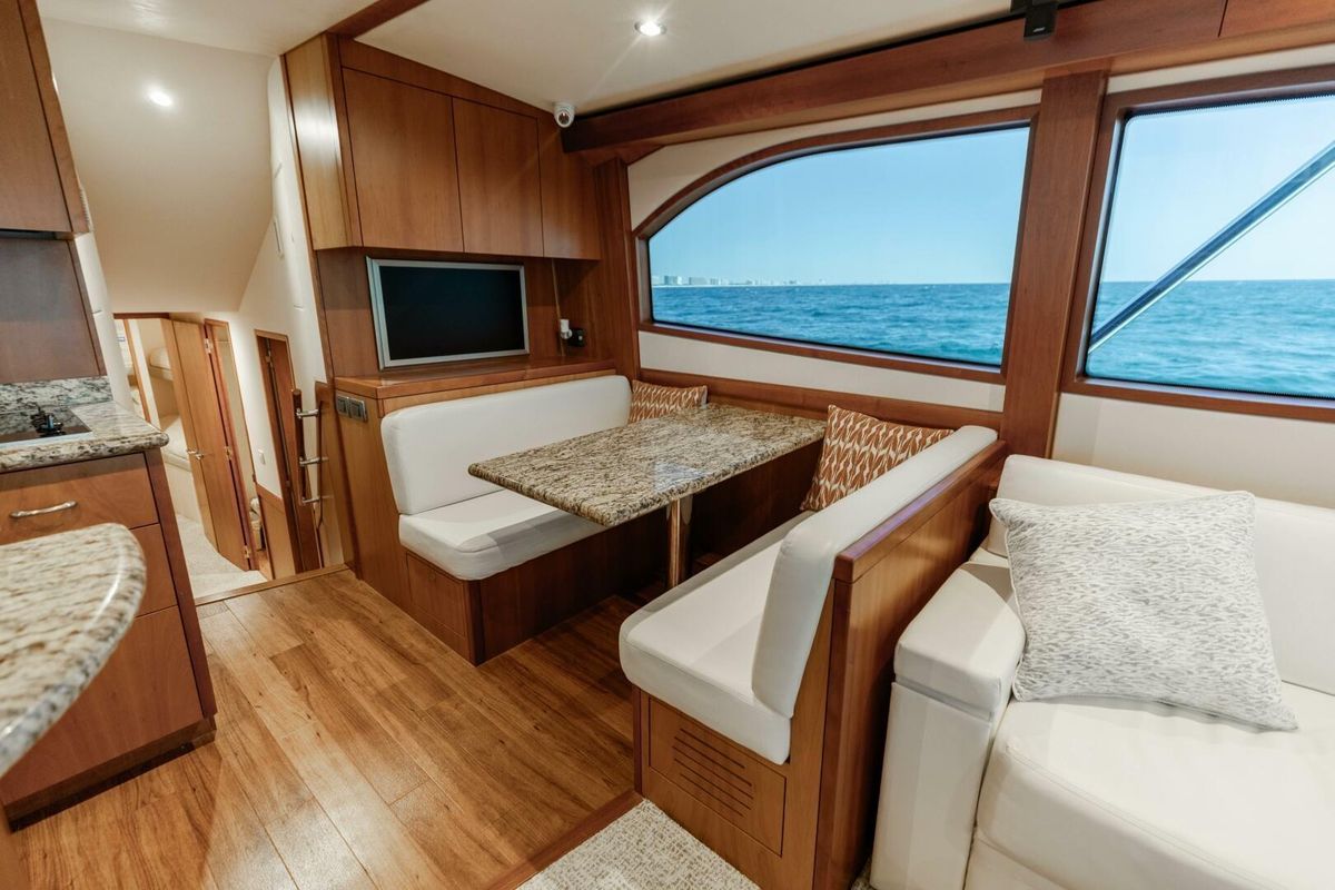 2012 Hatteras 60 