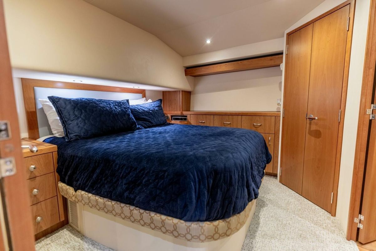 2012 Hatteras 60 