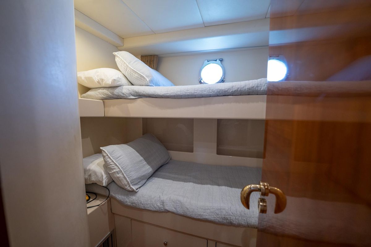 2004 Azimut 80 