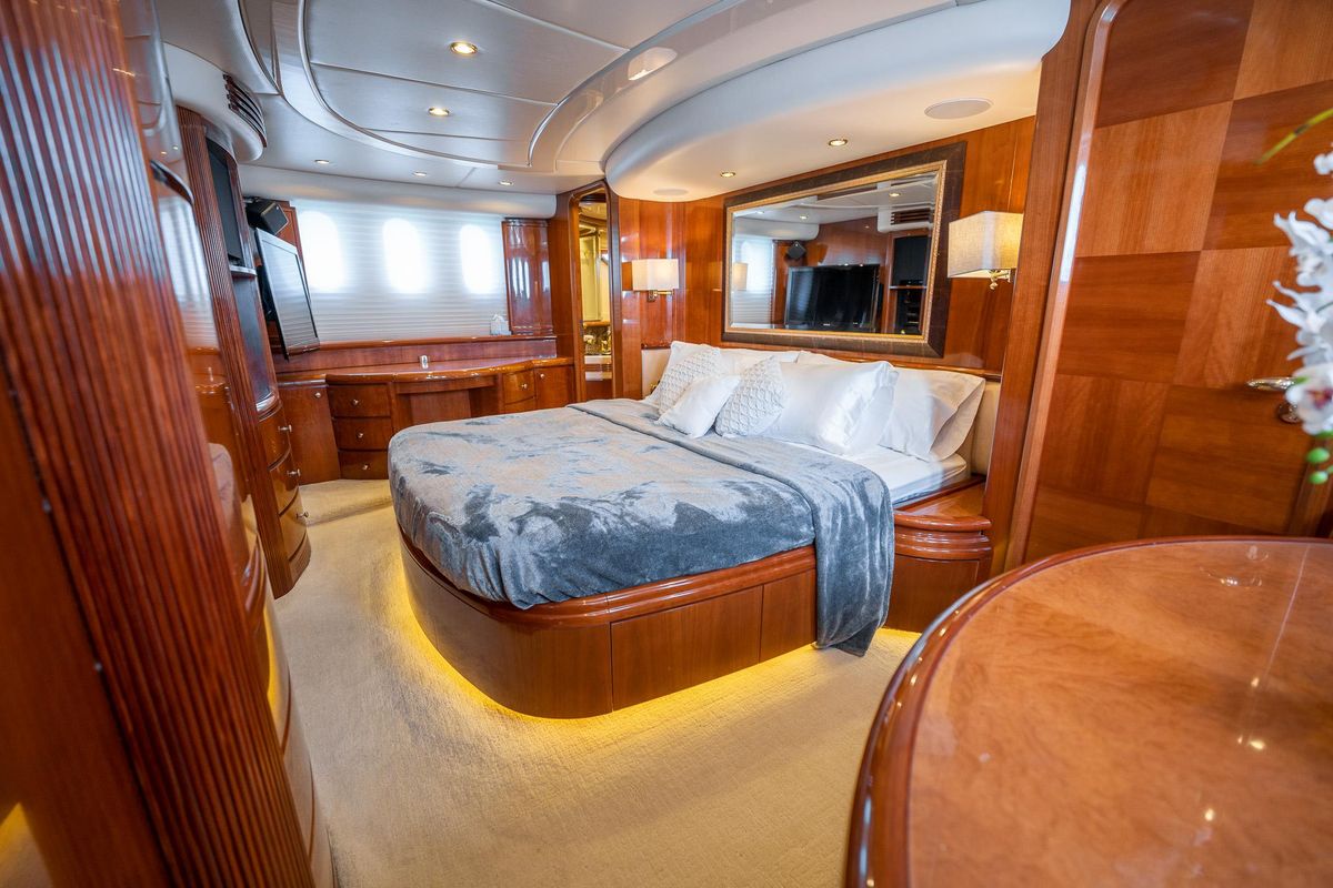 2004 Azimut 80 