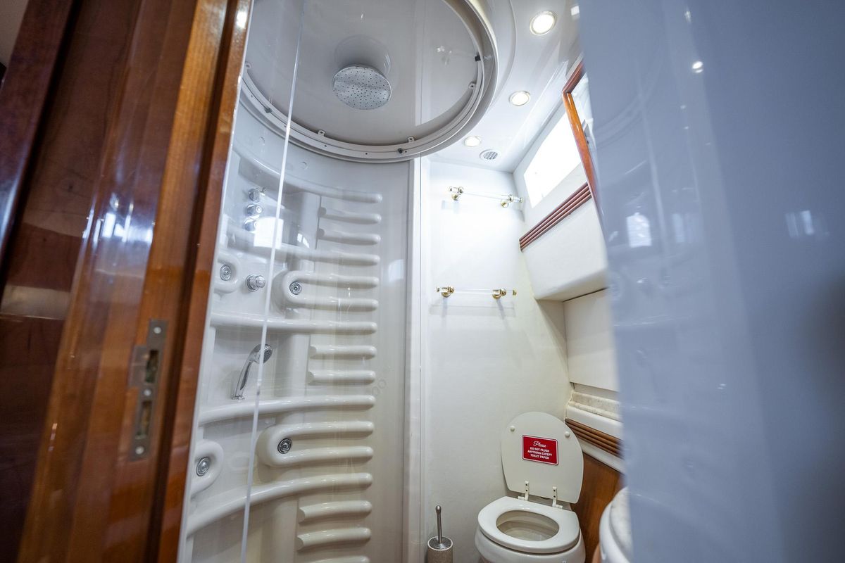 2004 Azimut 80 
