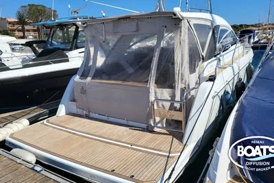 2015 Sealine Sealine S330