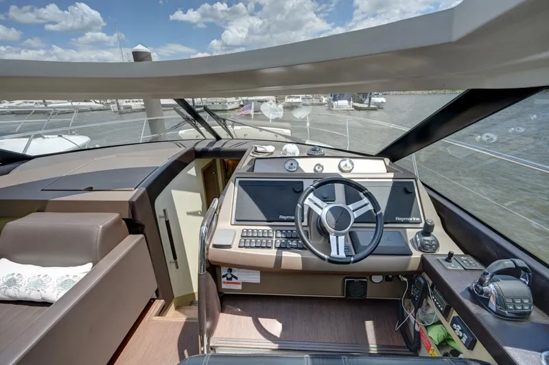 Lady Maro Yacht Photos Pics 2017 Prestige 500 S - Image 23