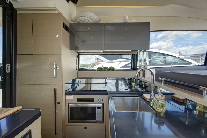 Lady Maro Yacht Photos Pics 2017 Prestige 500 S - Image 13