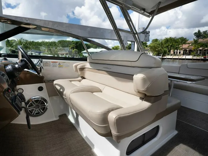  Yacht Photos Pics 2016 Formula 350 Cbr - Image 11