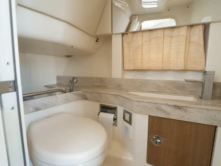  Yacht Photos Pics 2016 Formula 350 Cbr - Image 27