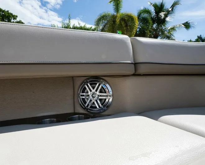  Yacht Photos Pics 2016 Formula 350 Cbr - Image 19