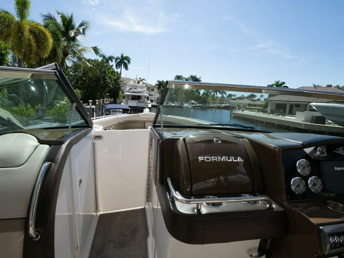  Yacht Photos Pics 2016 Formula 350 Cbr - Image 16