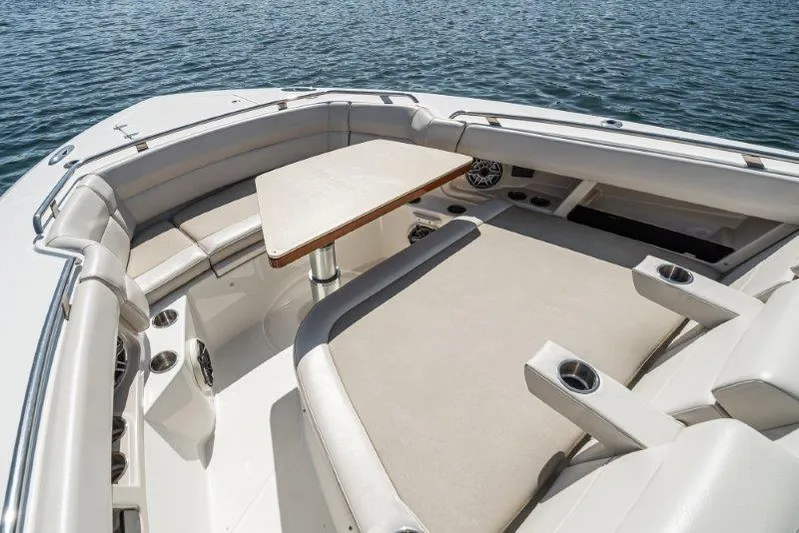 Boston Whaler 350 Realm Yacht Photos Pics 