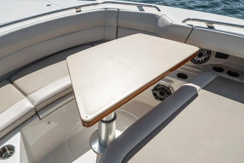 Boston Whaler 350 Realm Yacht Photos Pics 