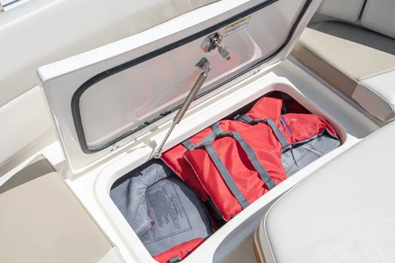 Boston Whaler 350 Realm Yacht Photos Pics 